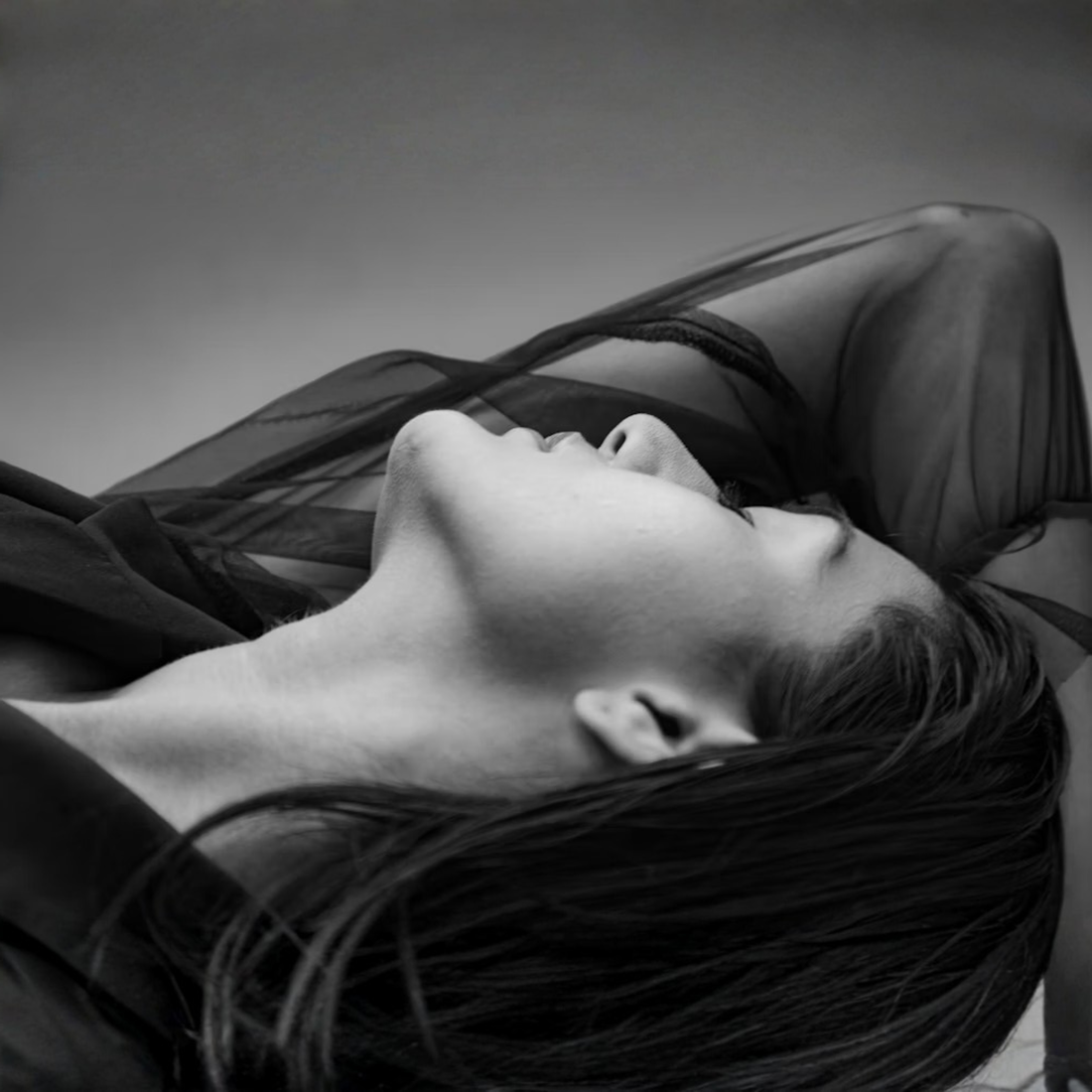 Can Sleeping With Wet Hair Affect Your Skin Health?
