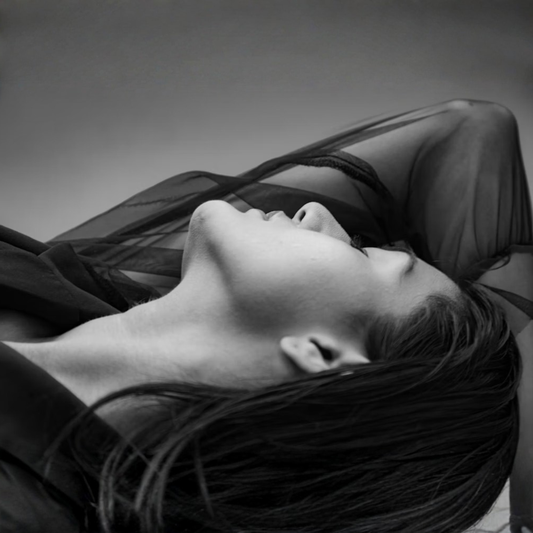 Can Sleeping With Wet Hair Affect Your Skin Health?